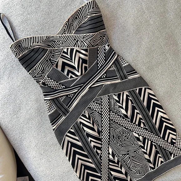 COPY - Herve leger dress - Picture 15 of 15